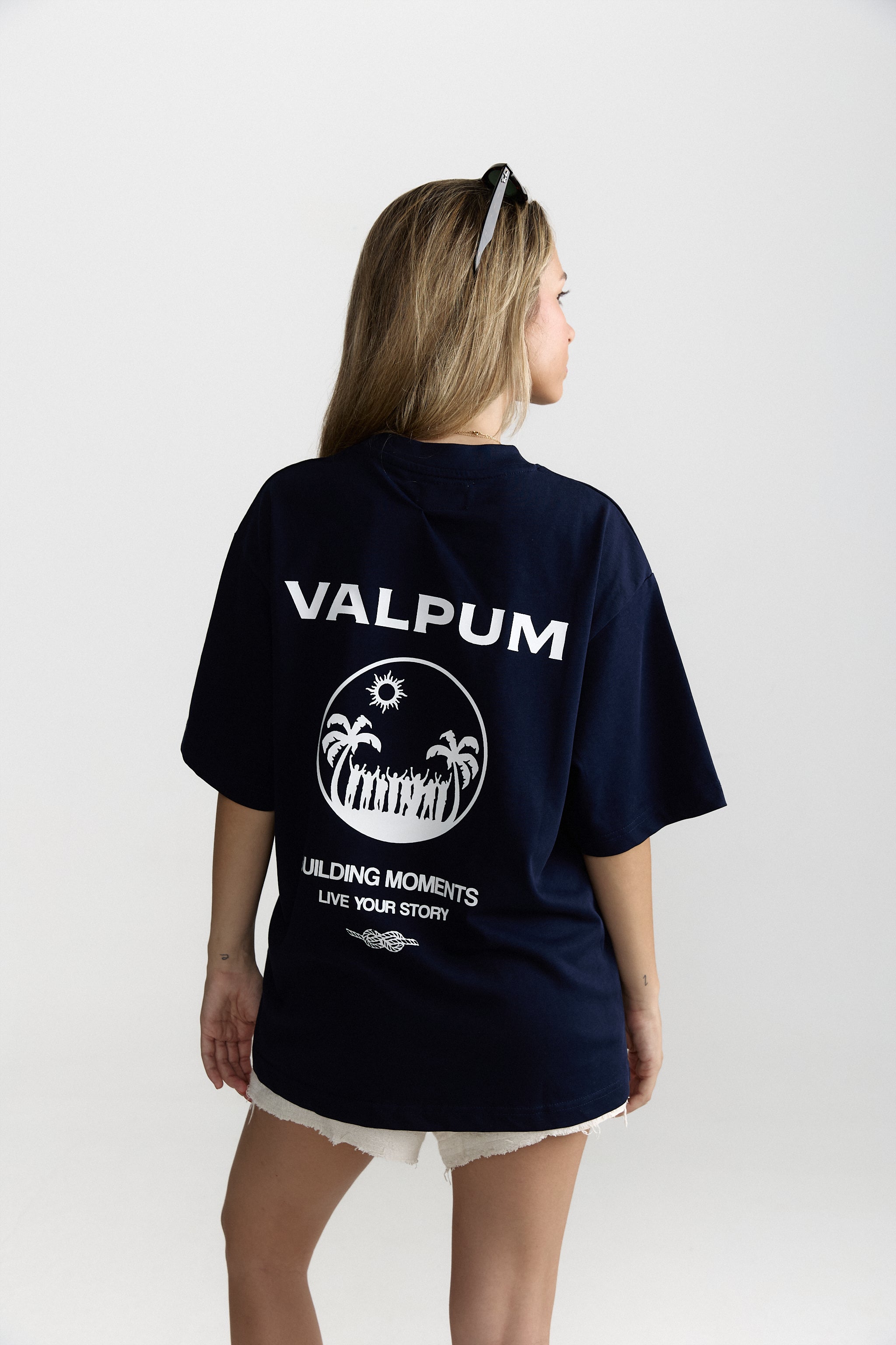 MOMENTS NAVY T-SHIRT