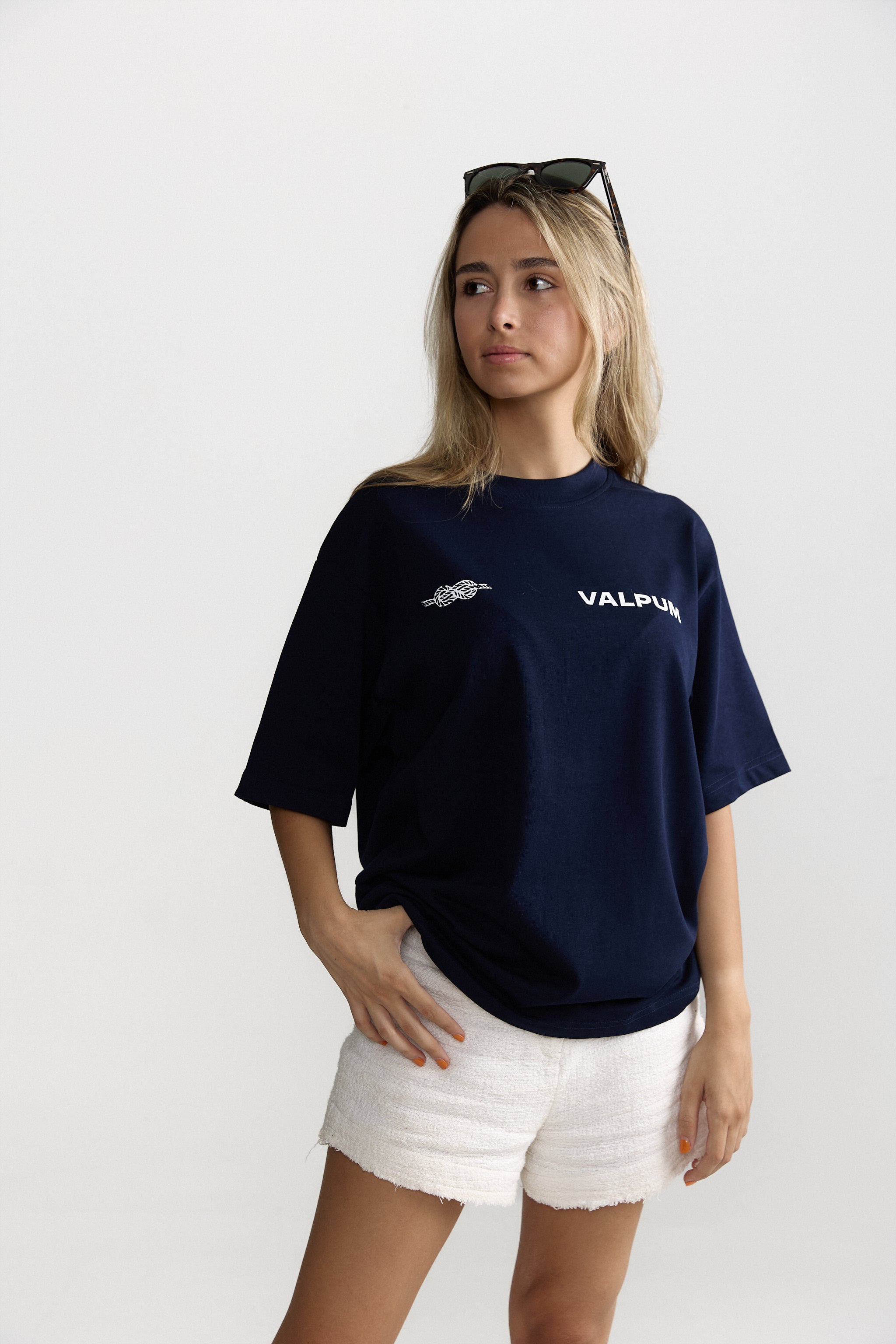 MOMENTS NAVY T-SHIRT