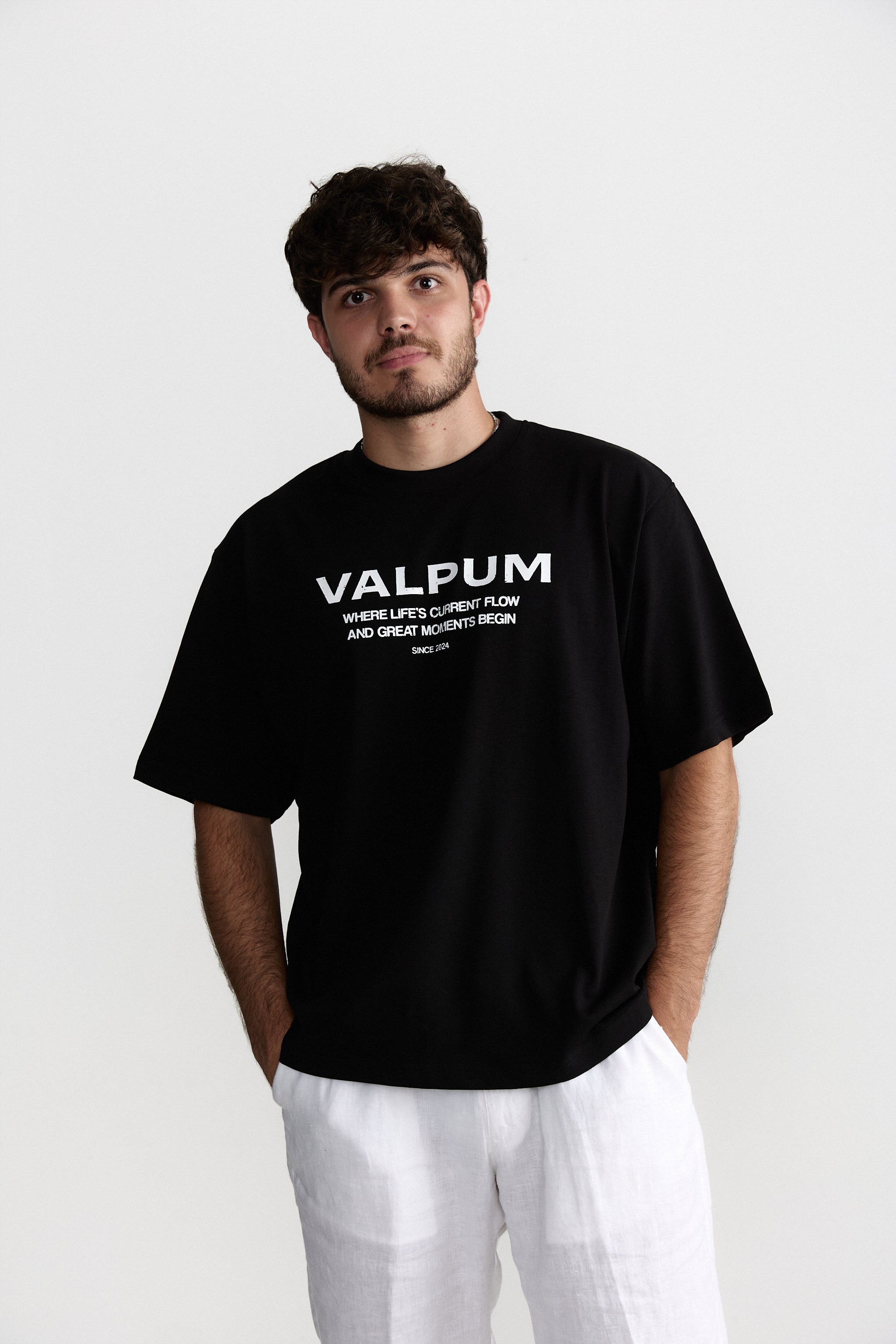 CLASSIC BLACK T-SHIRT