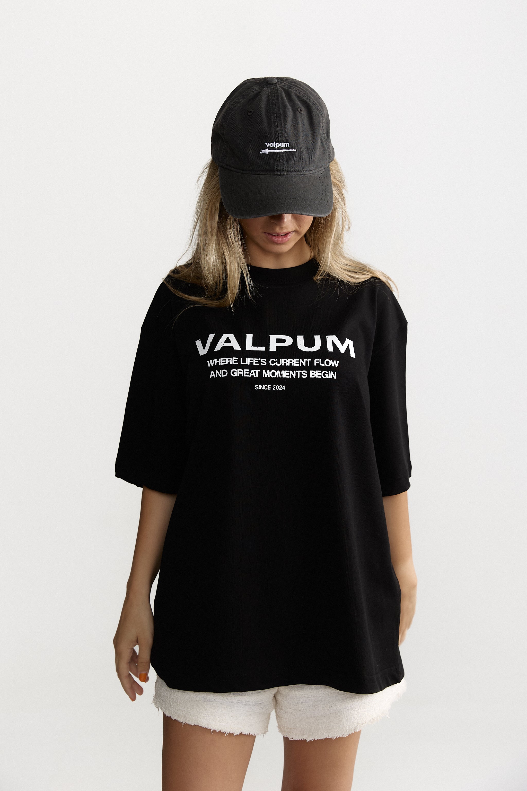 CLASSIC BLACK T-SHIRT