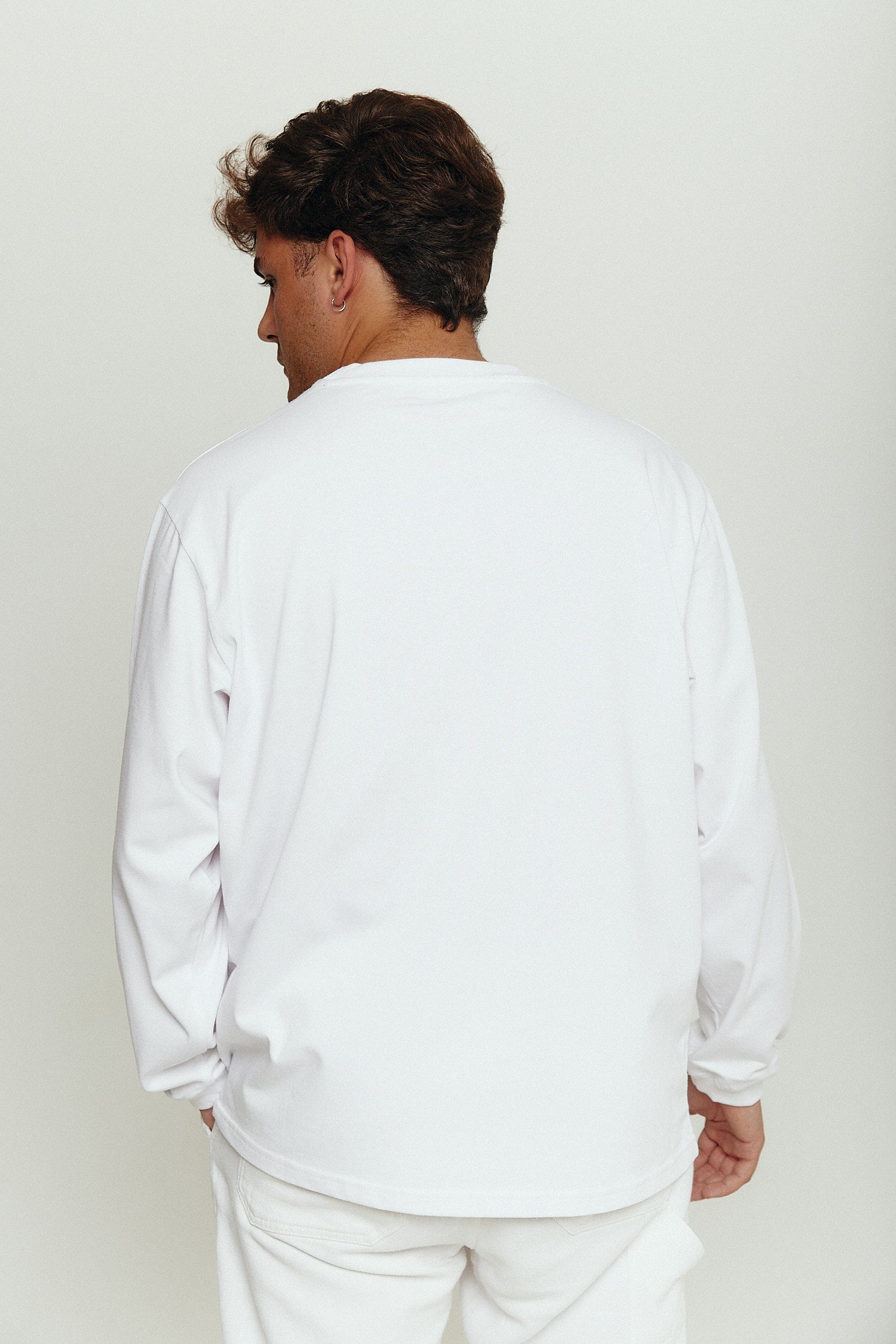 BEAR WHITE LONGSLEEVE