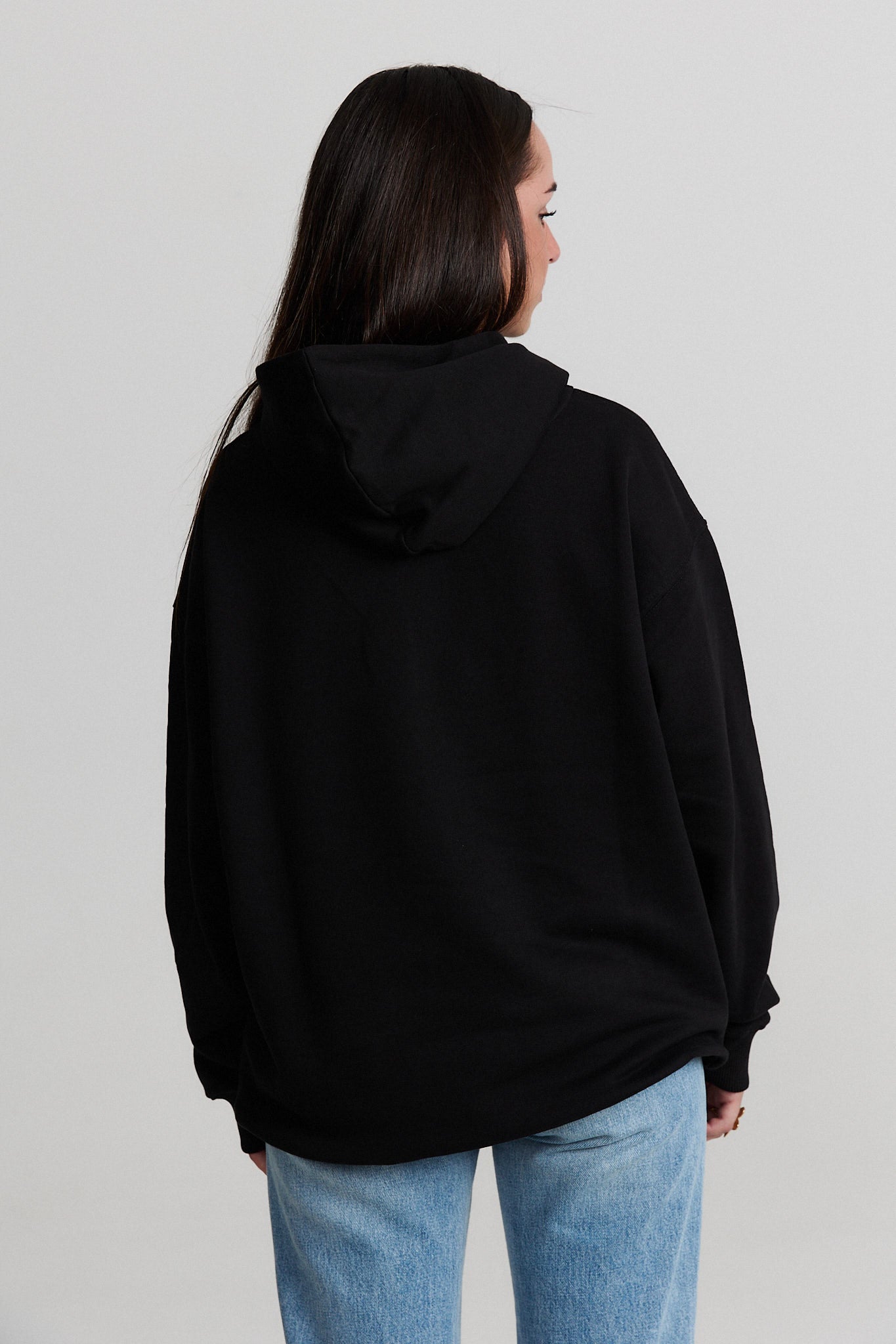 CLASSIC BLACK HOODIE
