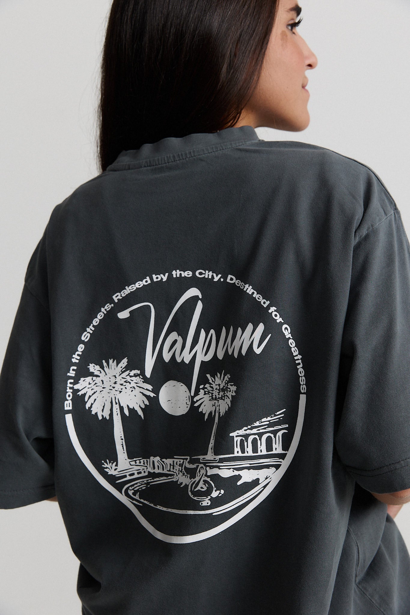 RELAX BLACK OYTER T-SHIRT